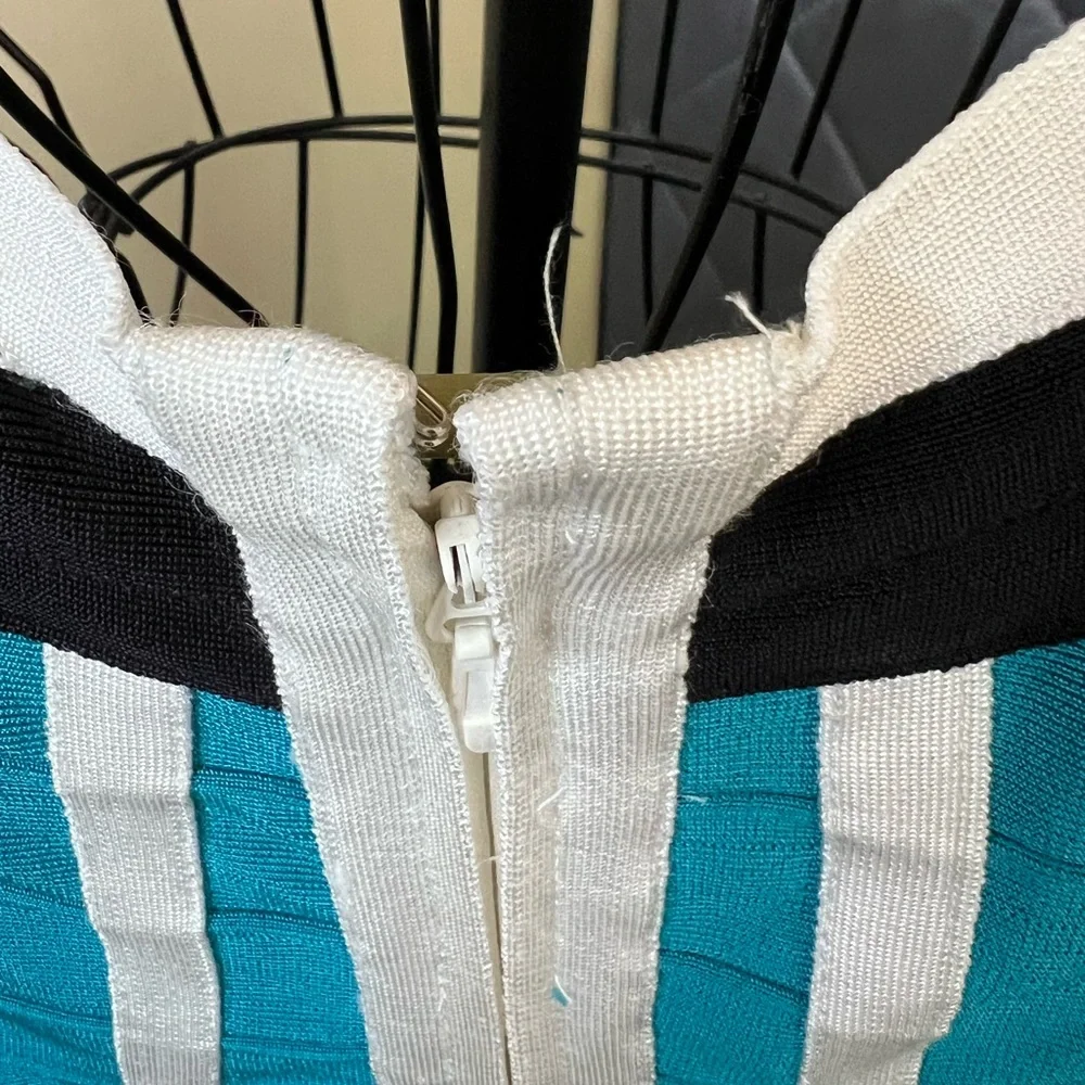 Venus - S - Colorblock Bodycon Mini Dress NWOT - Picture 4 of 10